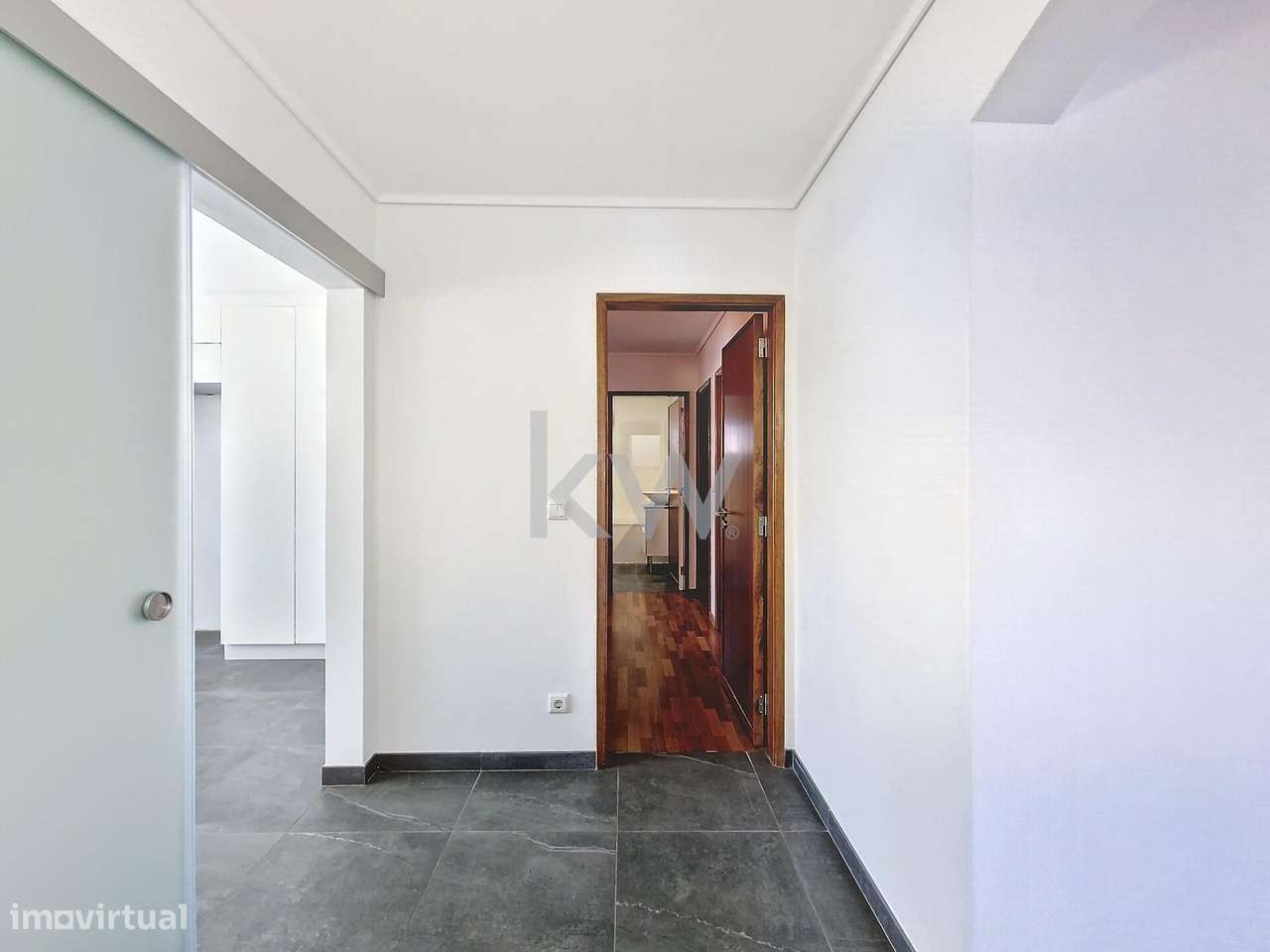 Moradia com 6 quartos, piscina aquecida, anexo e terreno com 2500m2 em-22