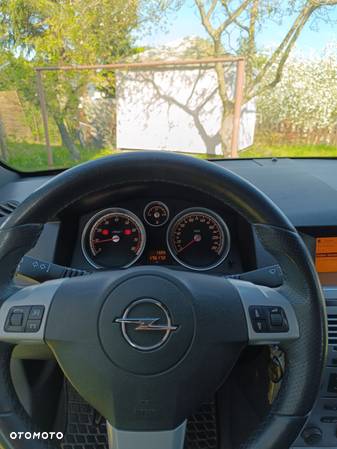 Opel Astra GTC 1.8 Sport - 4