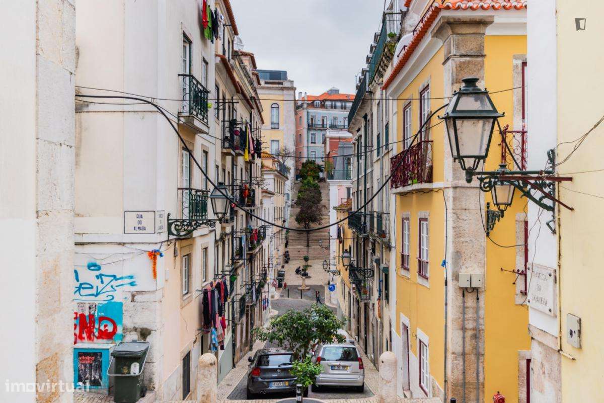 Apartamento com 2 quartos - localizado em Intendente Lisbon - Grande imagem: 5/6