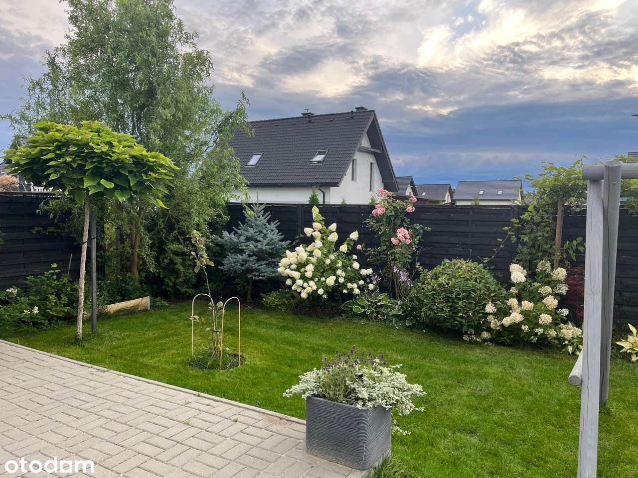 Sprzedam dom w zabudowie bliźniaczej Krzyków-0