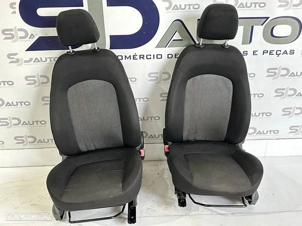 Conjunto Bancos - Fiat Grand Punto - 2