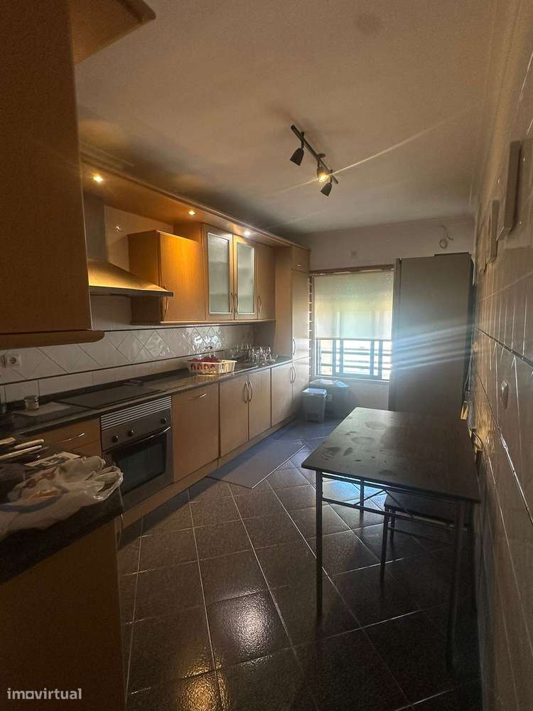 T3, parqueamento e arrecadação - Grande imagem: 2/8