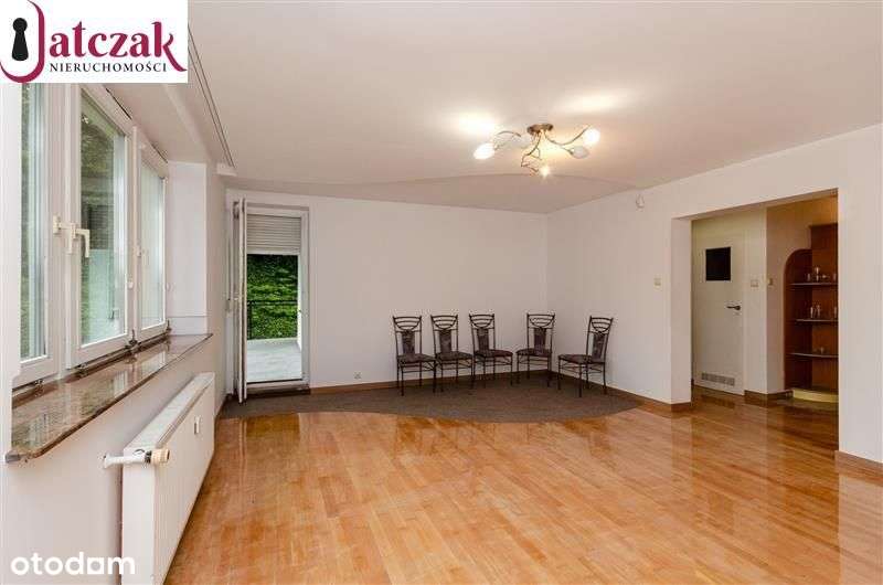 Posiadamy na sprzedaż duże mieszkanie jednopoziomo-4