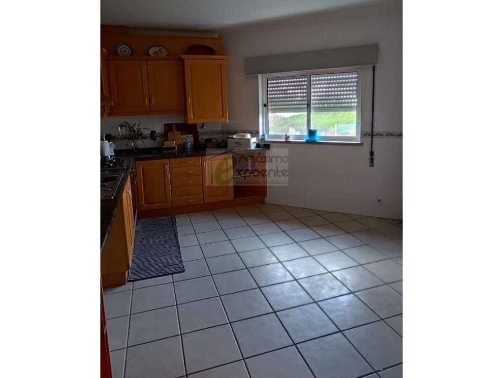 Arrenda-se Apartamento T3 - 4º andar - Com elevador T. Novas - Grande imagem: 5/11