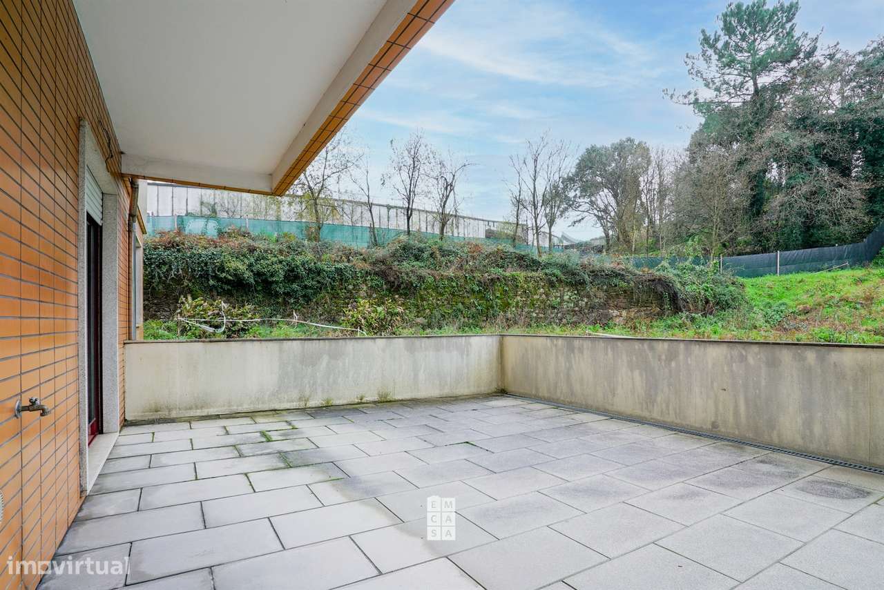 Apartamento T2 Venda em Oliveira de Azeméis, Santiago de Riba-Ul, Ul, - Grande imagem: 2/31