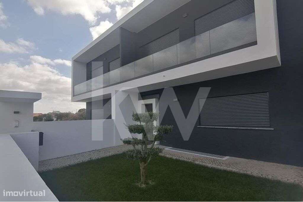 Moradias T4 de Luxo em Condomínio Fechado – Conforto, Exclusividade e - Grande imagem: 5/19