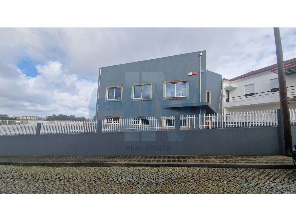 Oficina com 484 m² para Arrendamento - Gondomar (São Cosme) - Grande imagem: 4/26