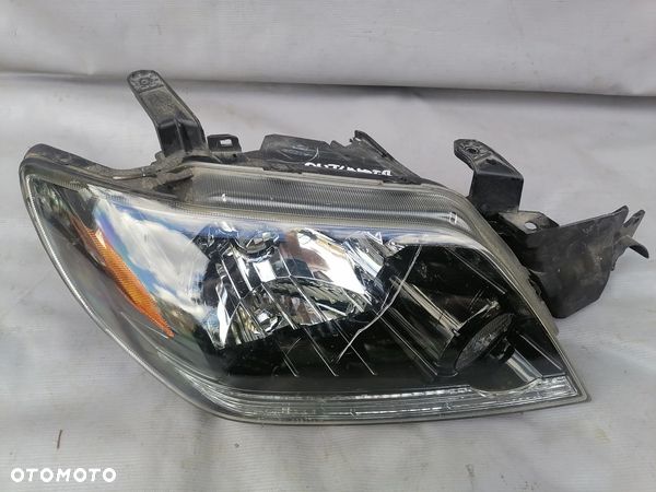 Lampa prawa prawy przód Mitsubishi Outlander - 1