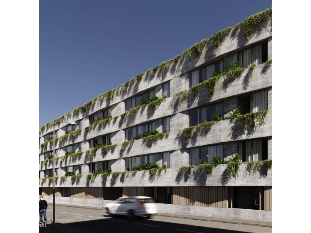 Apartamento T3 no Porto, situado em Paranhos-3