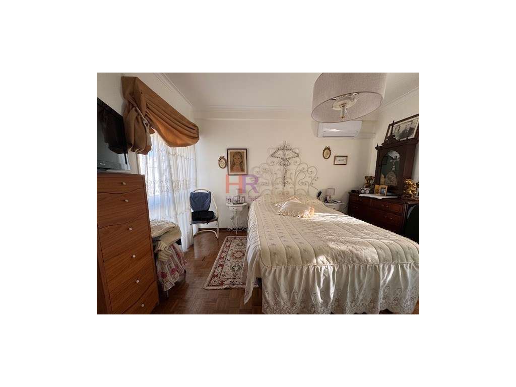 VENDE-SE MORADIA T4+1 COM PISCINA AQUECIDA E GARAGEM.-42