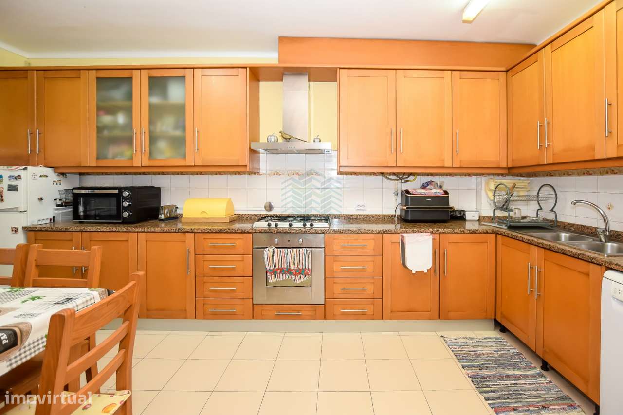 Apartamento T3 com Garagem - Entroncamento-7