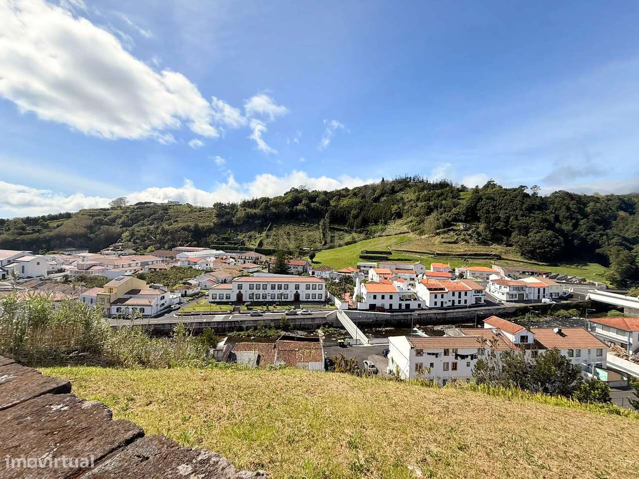 Moradia Única na Vila da Povoação – Um Verdadeiro Miradouro!-27