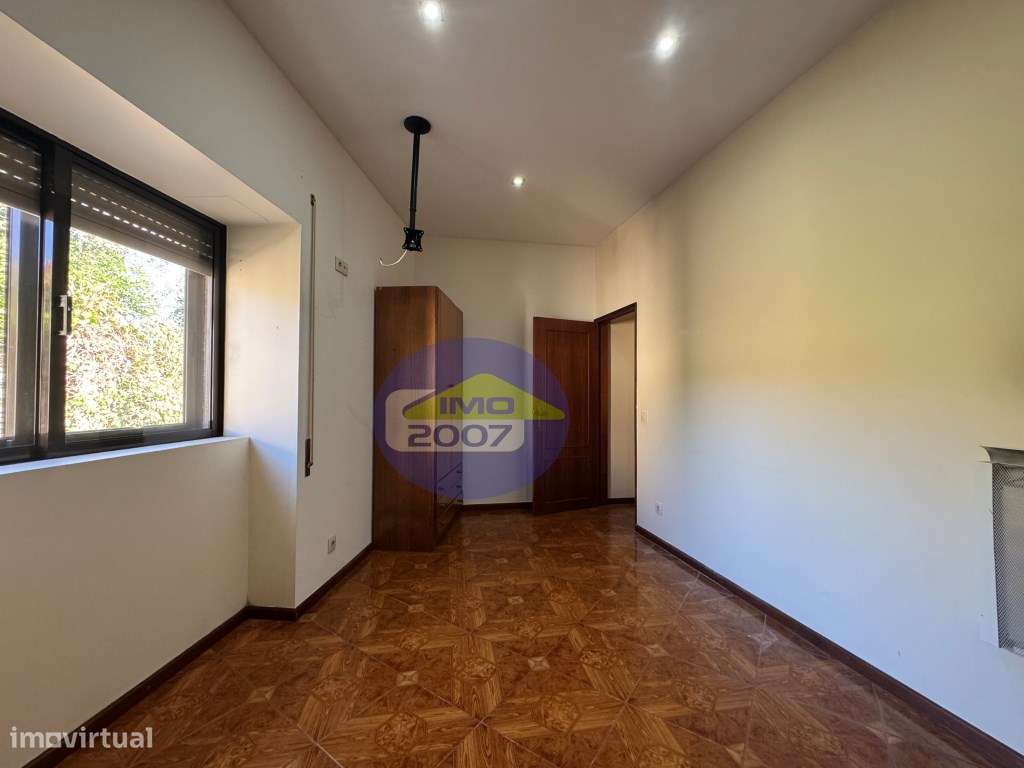 Moradia Térrea em Grijó-15