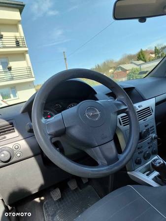 Opel Astra III 1.7 CDTI EU5 - 10