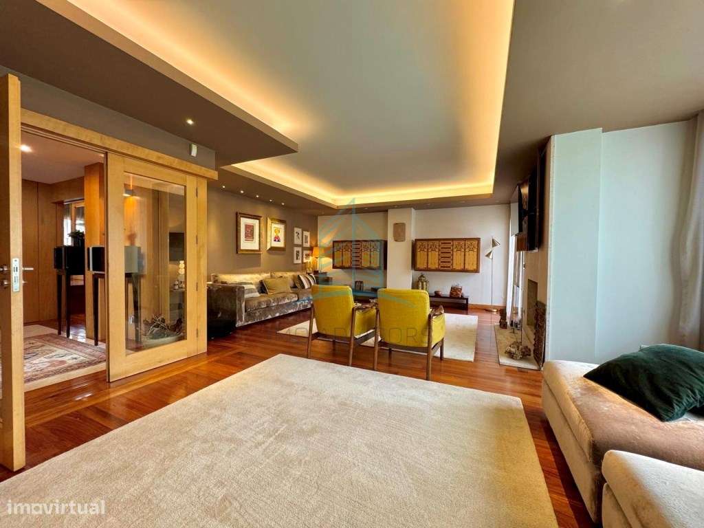 Moradia T4 com Piscina na cobertura-7