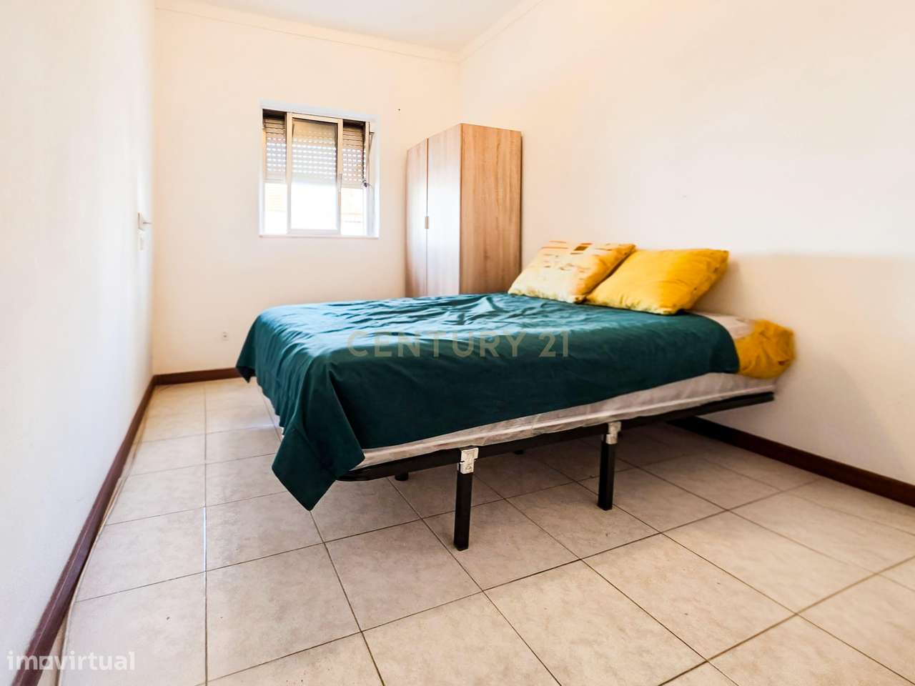 Apartamento T1 com Varanda em Localização Central-19