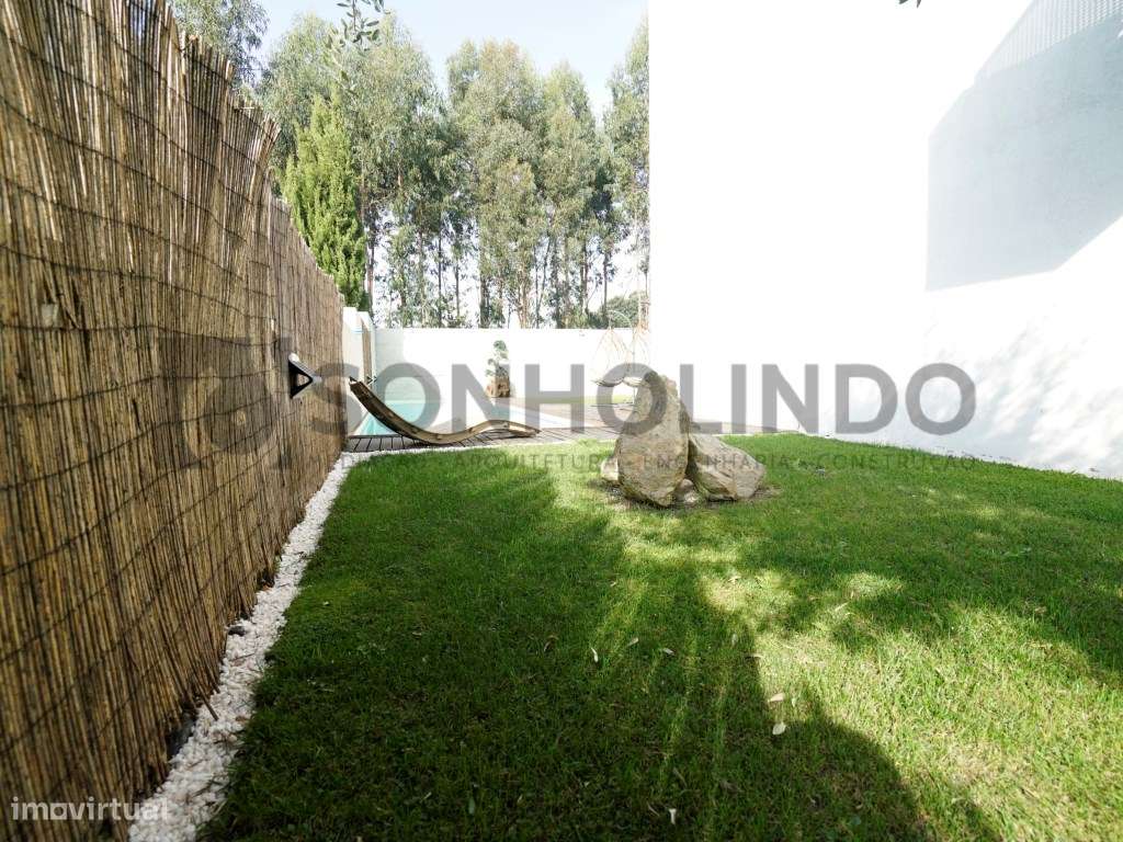 Moradia T4 com piscina de 3 frentes com excelentes áreas, tanto a n...-27