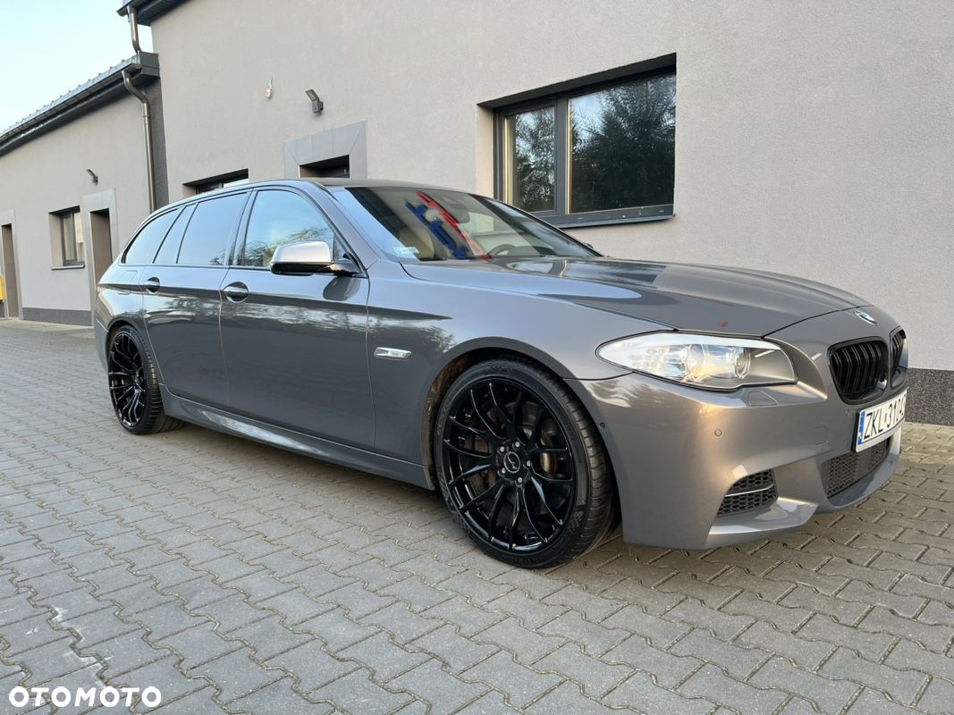 BMW Seria 5 M550d xDrive Sport-Aut - 29