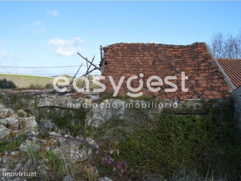 Armazém para recuperar perto da Estação Ferroviária de Porto da Lag... - Grande imagem: 4/14