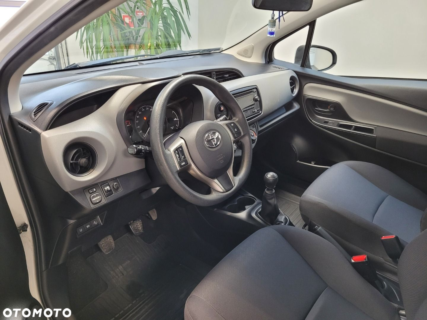 Toyota Yaris 1.5 Active - 9