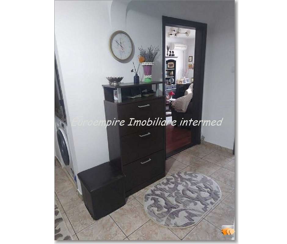 Apartament 3 camere decomandate zona Trocadero-4