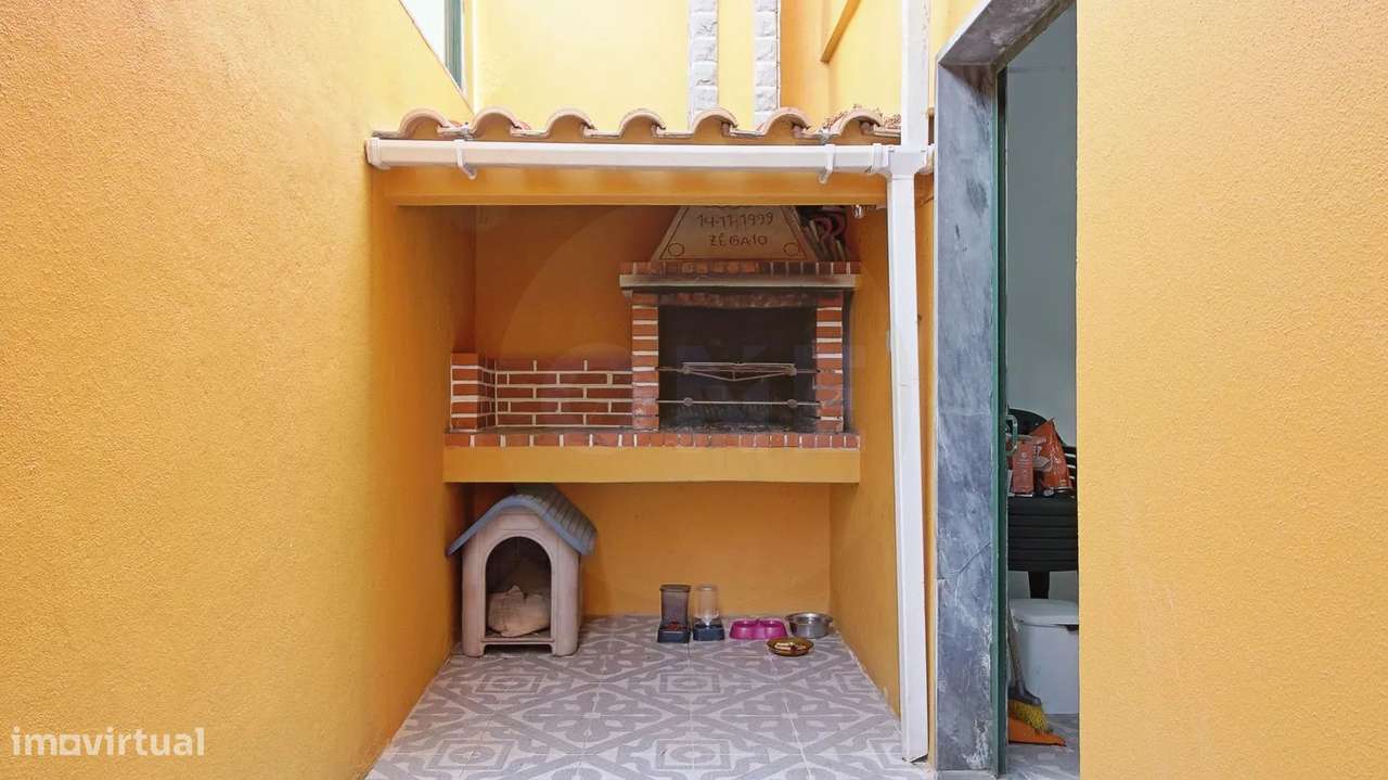 Moradia T3+1 em Caneças-40