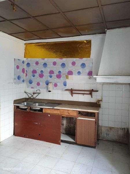 Edifício com 6 apartamentos + terreno com 600m2 - Grande imagem: 5/8