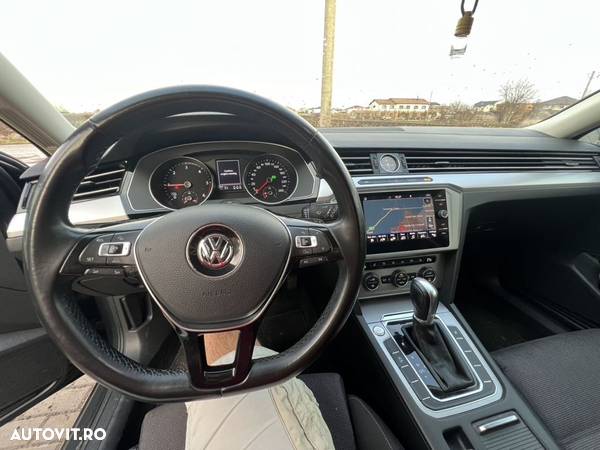 Volkswagen Passat 2.0 TDI (BlueMotion Technology) DSG Comfortline - 4