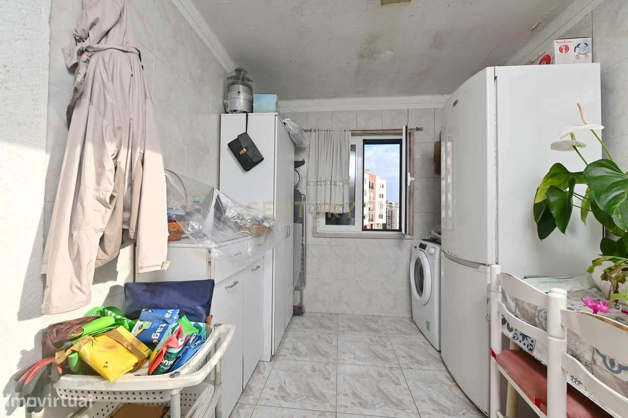 Oportunidade Única em Carnaxide | Terreno + Moradia com Elevado Potenc-22