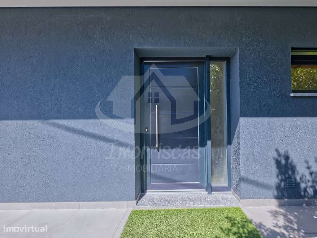 Moradia V4 Nova de Luxo com Rooftop e Vista Rio | Santa Iria de Azóia-18