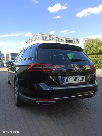 Volkswagen Passat Variant 2.0 TDI SCR 4Motion DSG Highline - 9