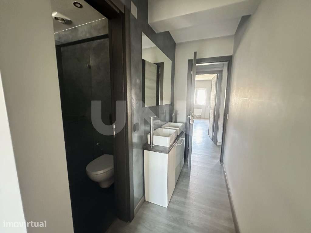 Apartamento T3 - Junto à Rotunda Europa-27