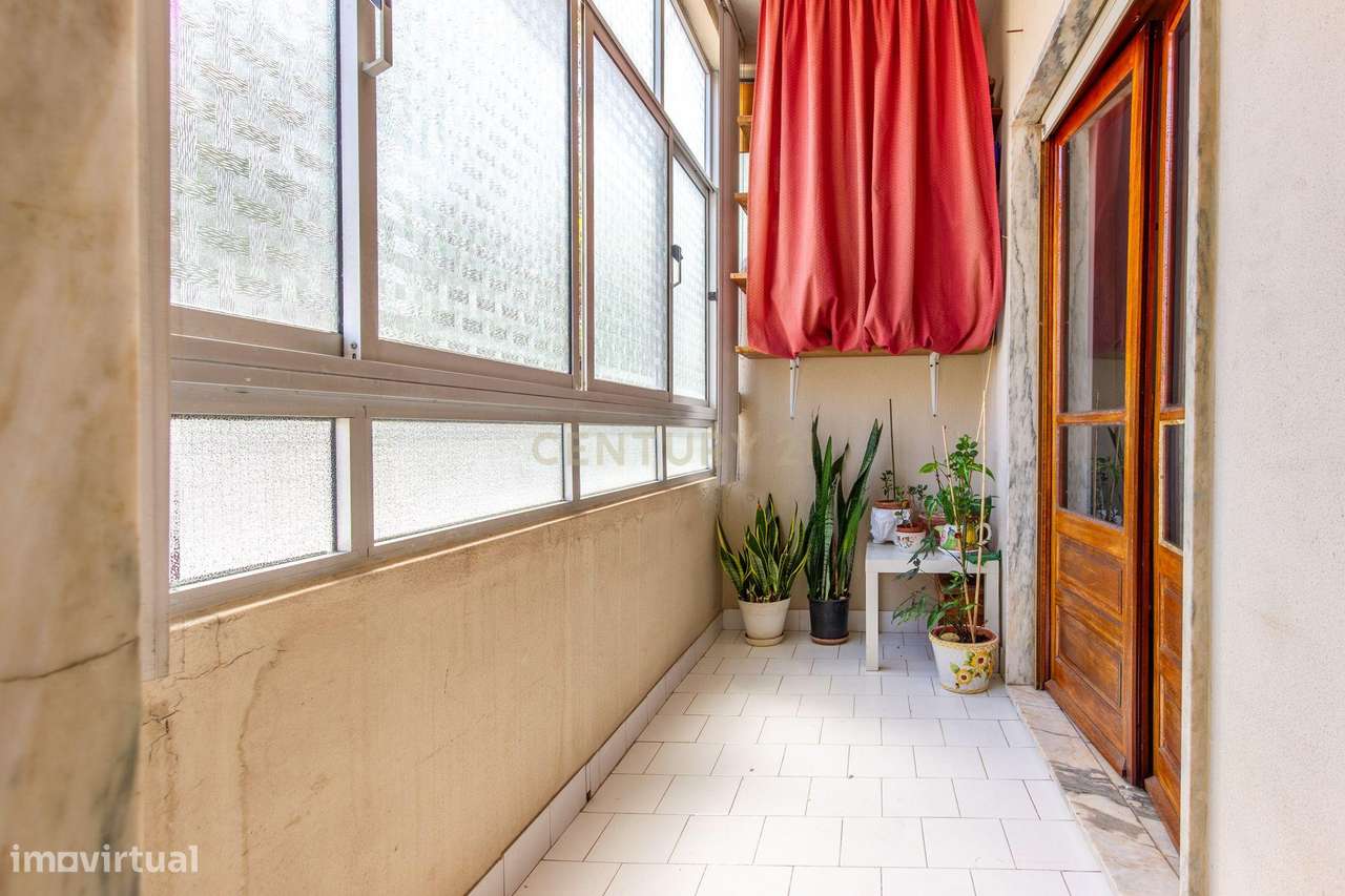 Apartamento T2 em Casquilhos (Alto do Seixalinho) – Barreiro-18