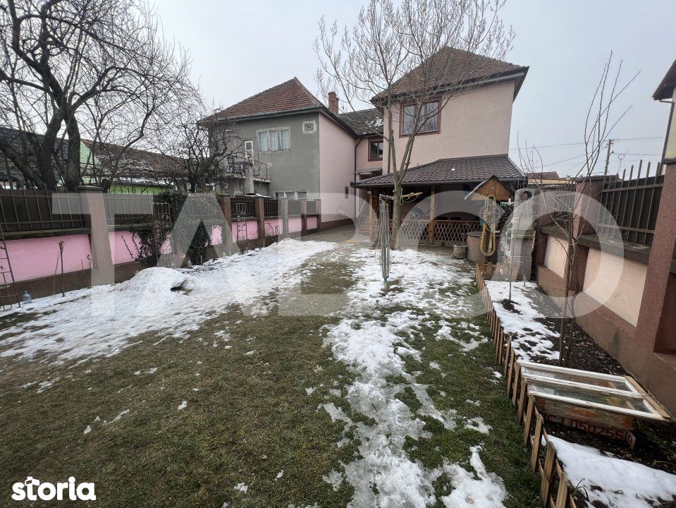 Casa individuala in Piata Cluj cu 5 camere + curte + garaj + terasa +
