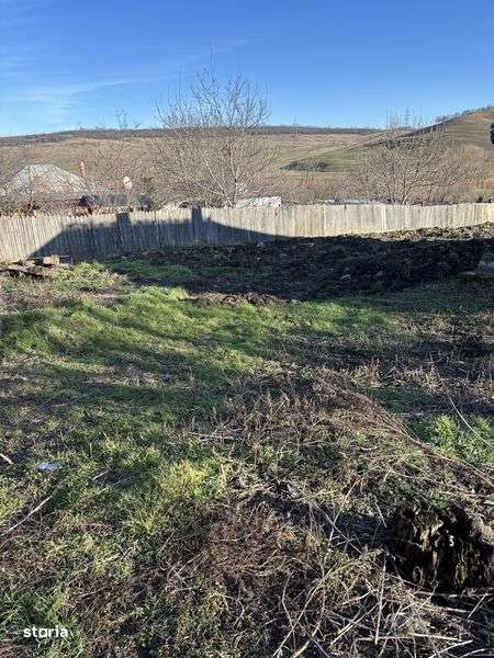 Vand teren 4080MP cu toate utilitatile necesare. - Imagine principală: 4/6