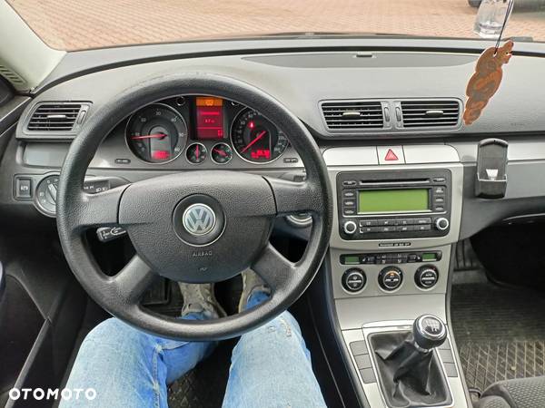 Volkswagen Passat 1.9 TDI Trendline - 12