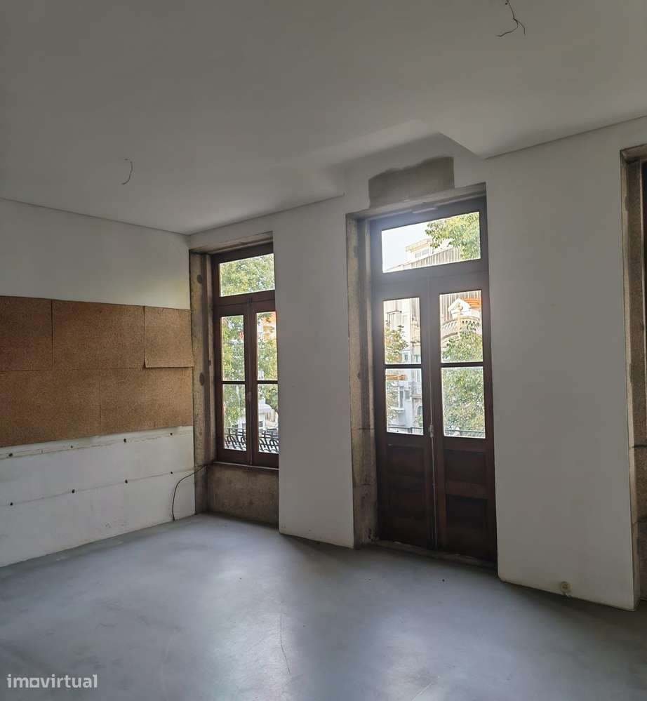 Predio com 3 pisos + sótão - Bonfim - Grande imagem: 3/20