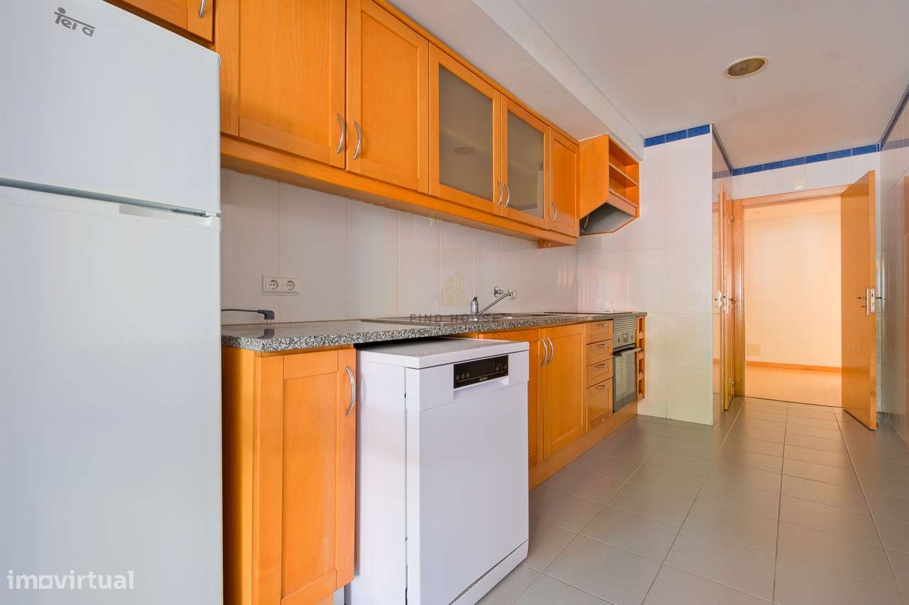 Vende-se T1 com garagem no Parque de São Domingos, em São Domingos de-20