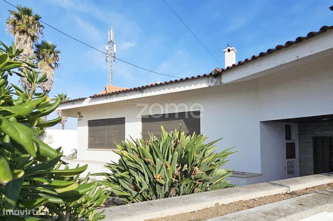 Moradia rara para Reabilitação – Vista Mar | São Pedro Estoril-5