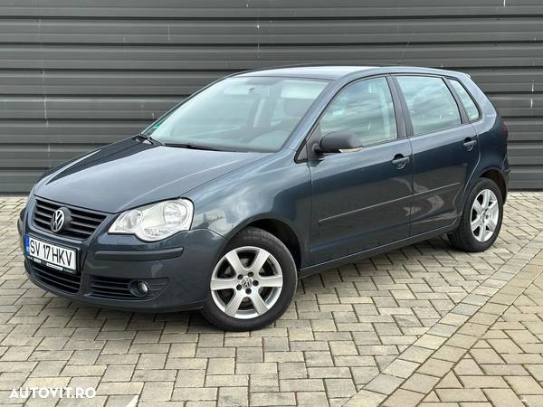 Volkswagen Polo 1.2 Attractive - 1