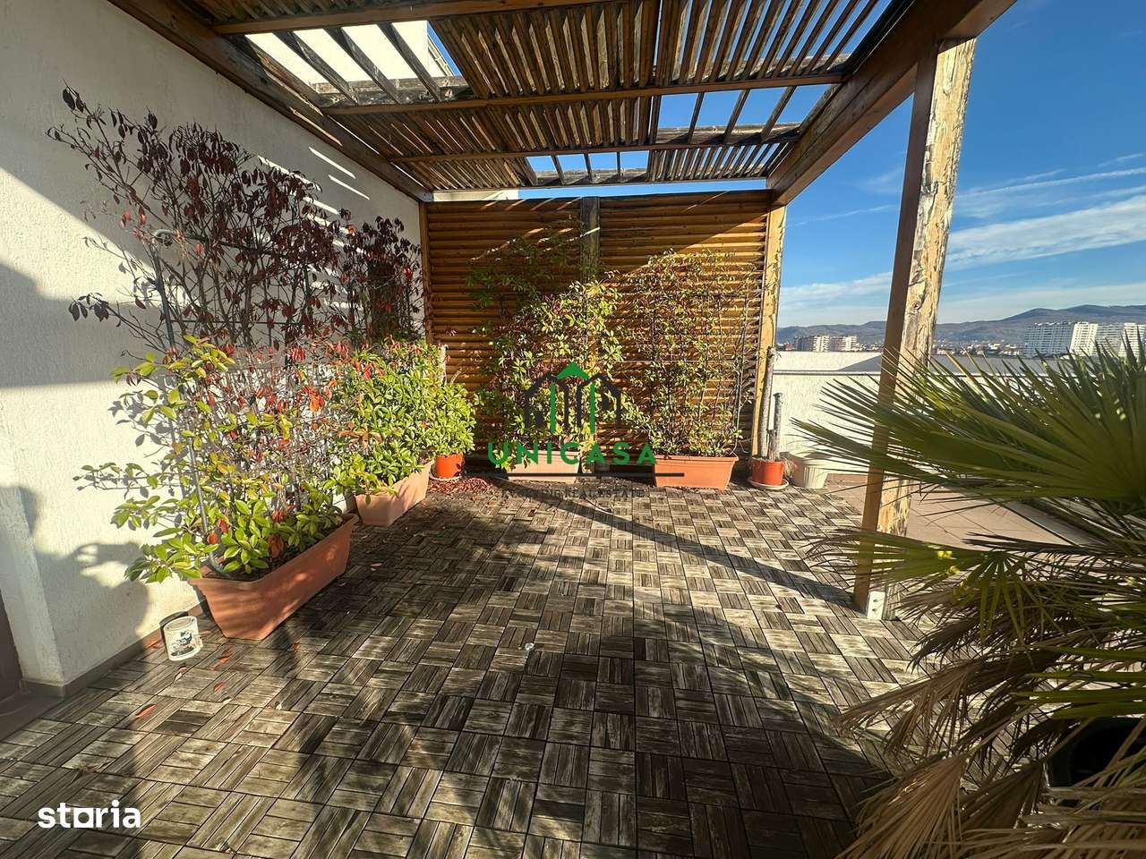 Apartament 4 camere - tip Penthouse - Zona 1 Mai-3