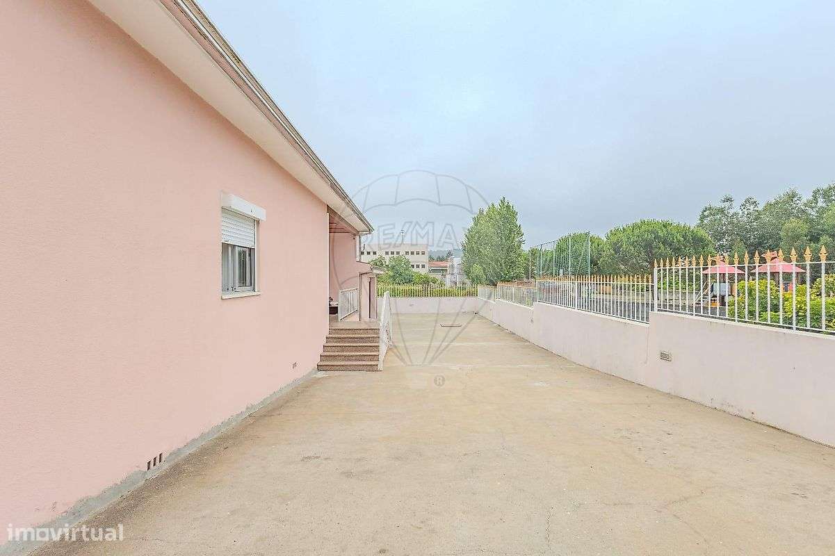 Moradia T2 para venda-5