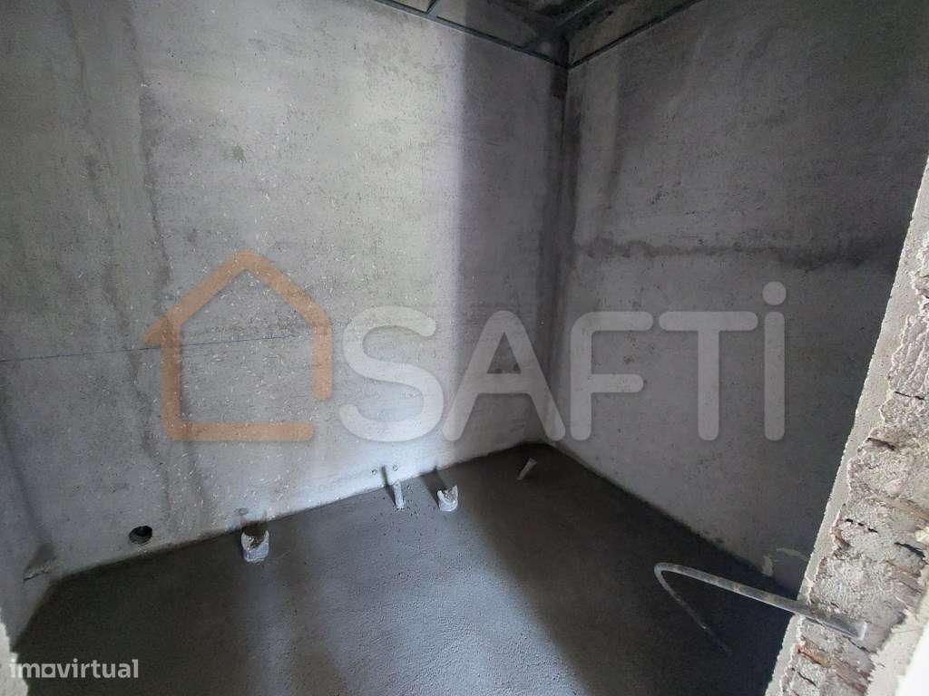 Moradia em fase final de construção - Grande imagem: 4/25