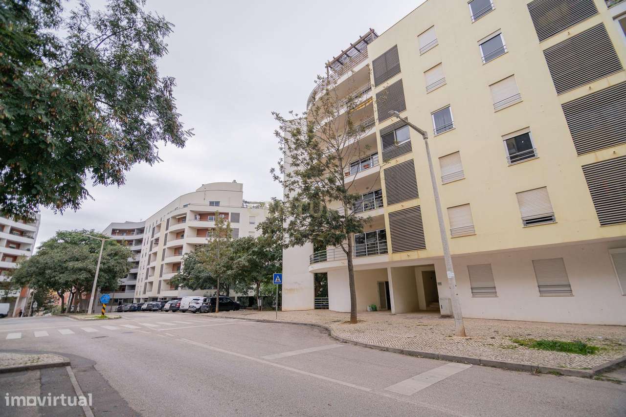 NÃO PERCA ESTA GRANDE OPORTUNIDADE! APARTAMENTO T3 MODERNO E ESPAÇOSO - Grande imagem: 5/33