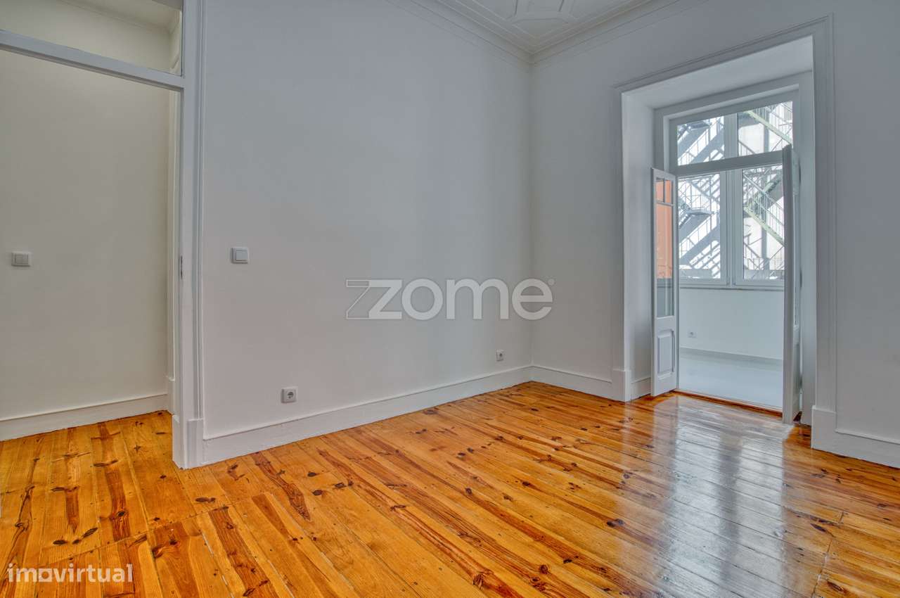 Apartamento T3 Remodelado |Penha de França-10