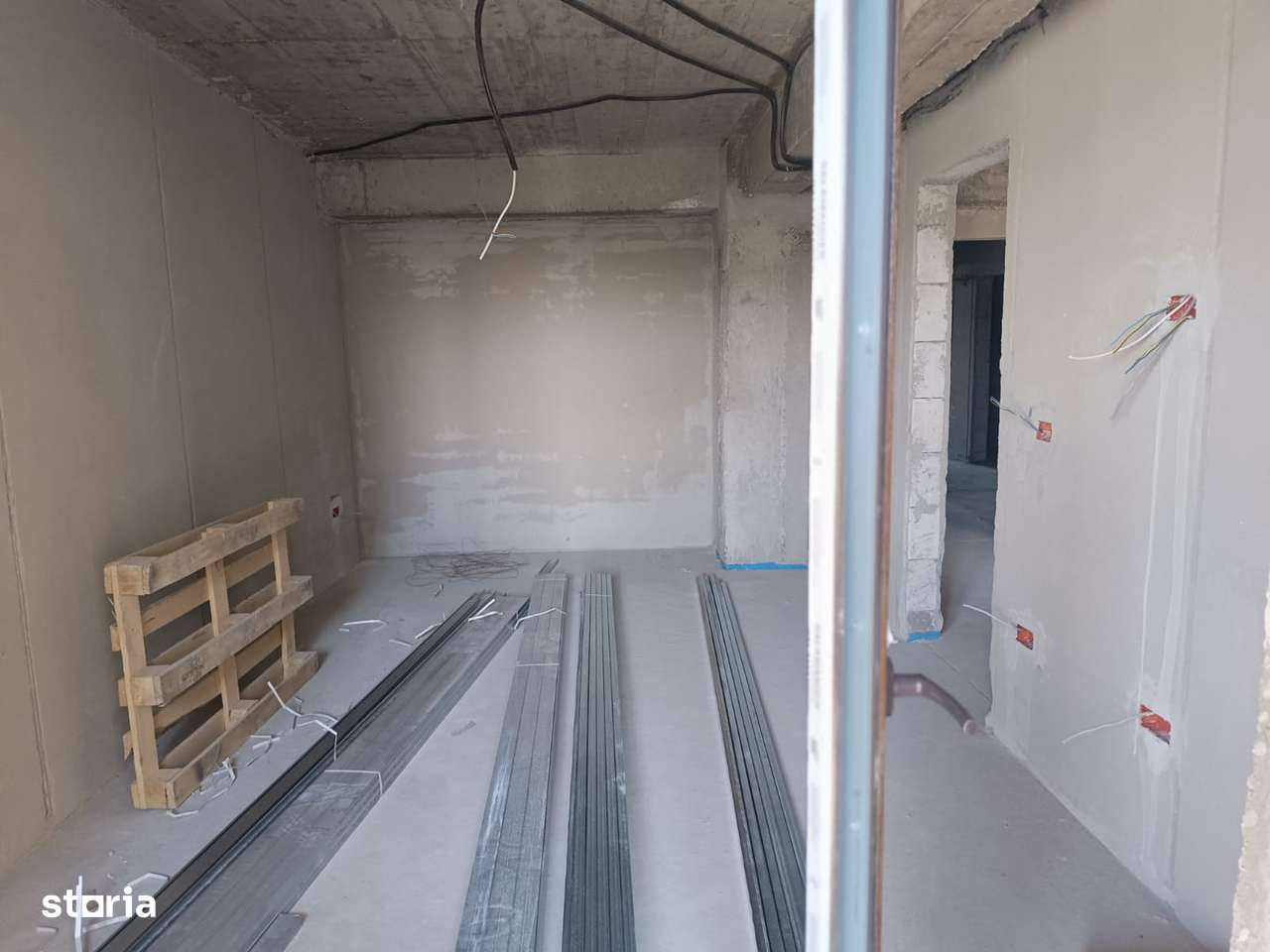 Apartament 2 camere open space. etaj 6/8 58mp zona Billa-2