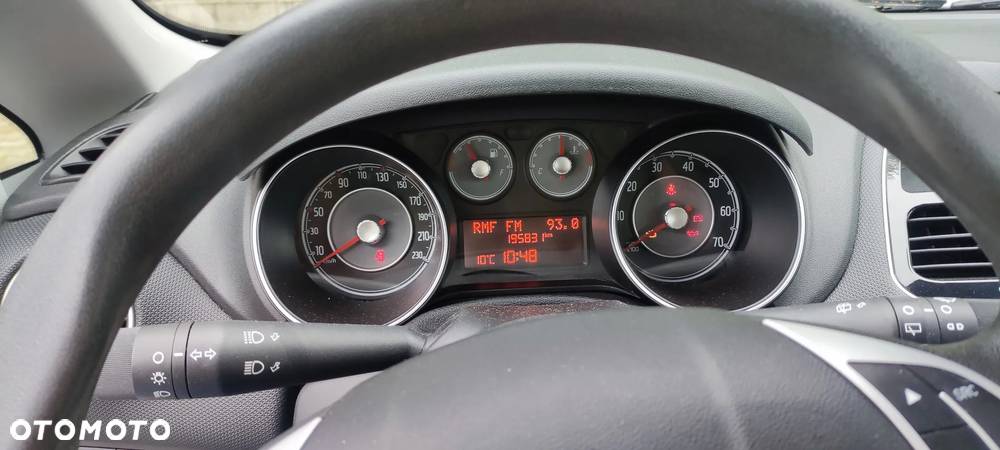 Fiat Punto 1.4 Easy S&S - 5