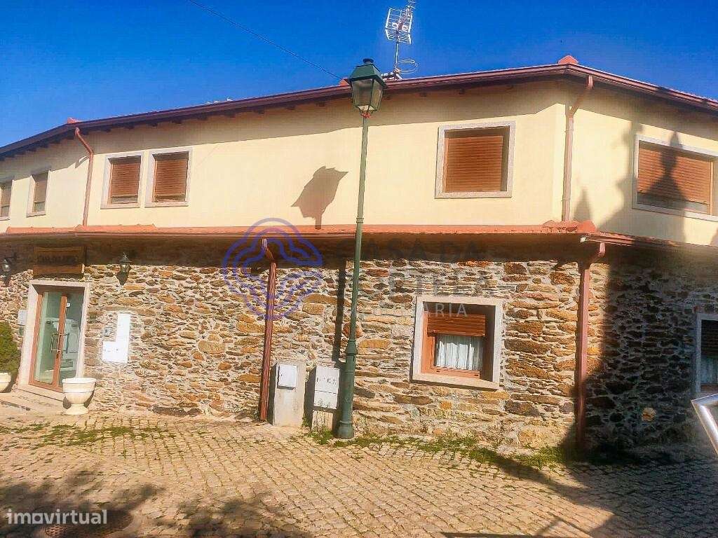 Casa de turismo com 5 quartos, todos com casa de banho privativa, send - Grande imagem: 2/30