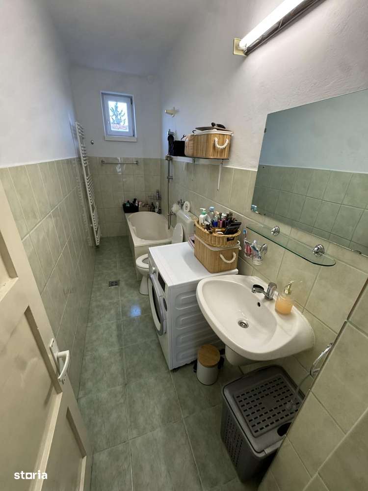 Apartament in asociatie + garaj si beci , etaj 1 , zona Piata Mica-4