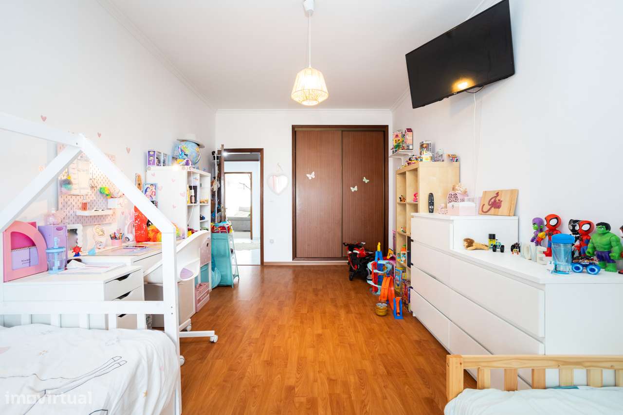Apartamento T2 em Fernão Ferro: O Refúgio Perfeito para a Sua Família-13